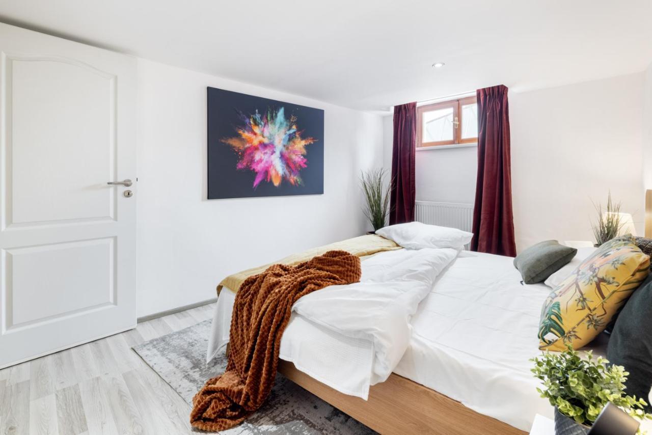 Wine & Bike City Tower Apartments Znojmo Exterior foto